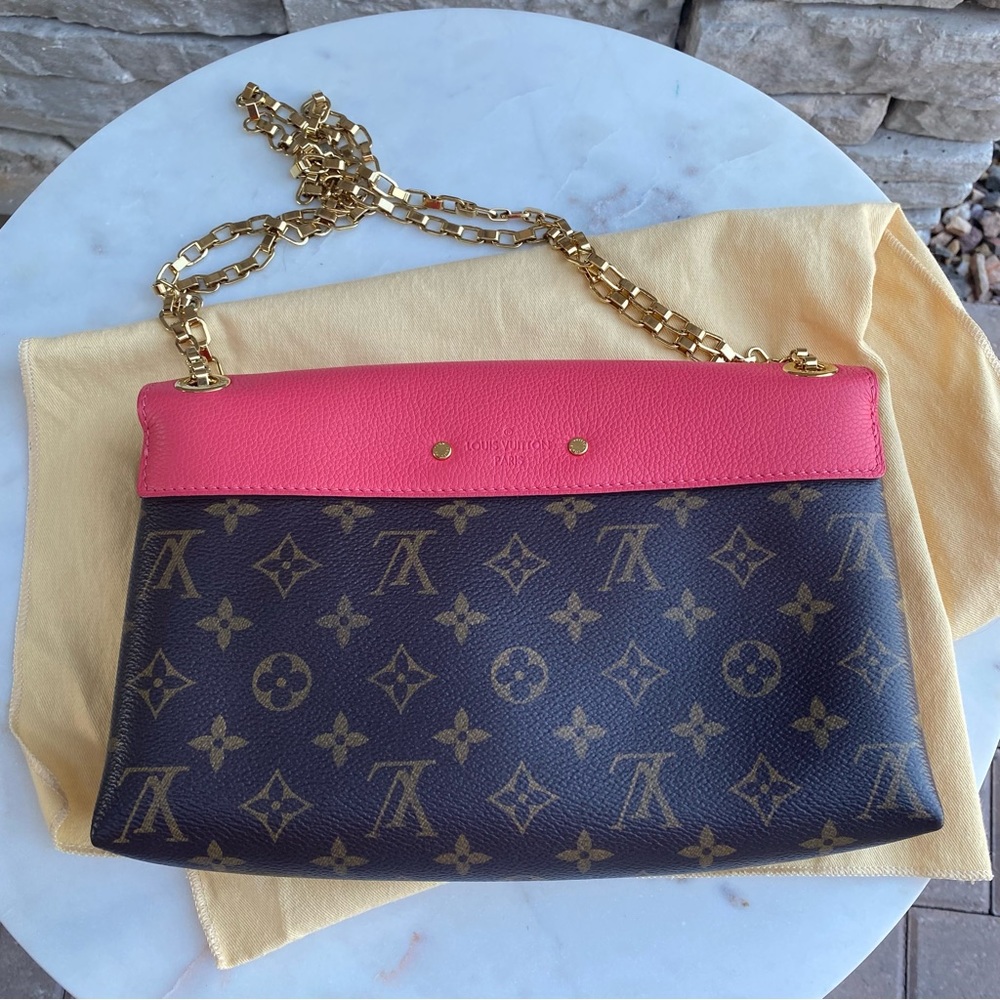 SOLD Louis Vuitton Pallas Chain Monogram Dahlia Envelope Shoulder Bag - Picture 4 of 16